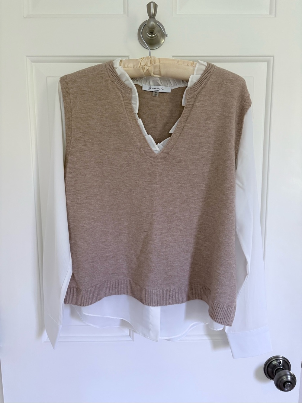 Sioni Beige Knit Vest with White Chiffon Collar
